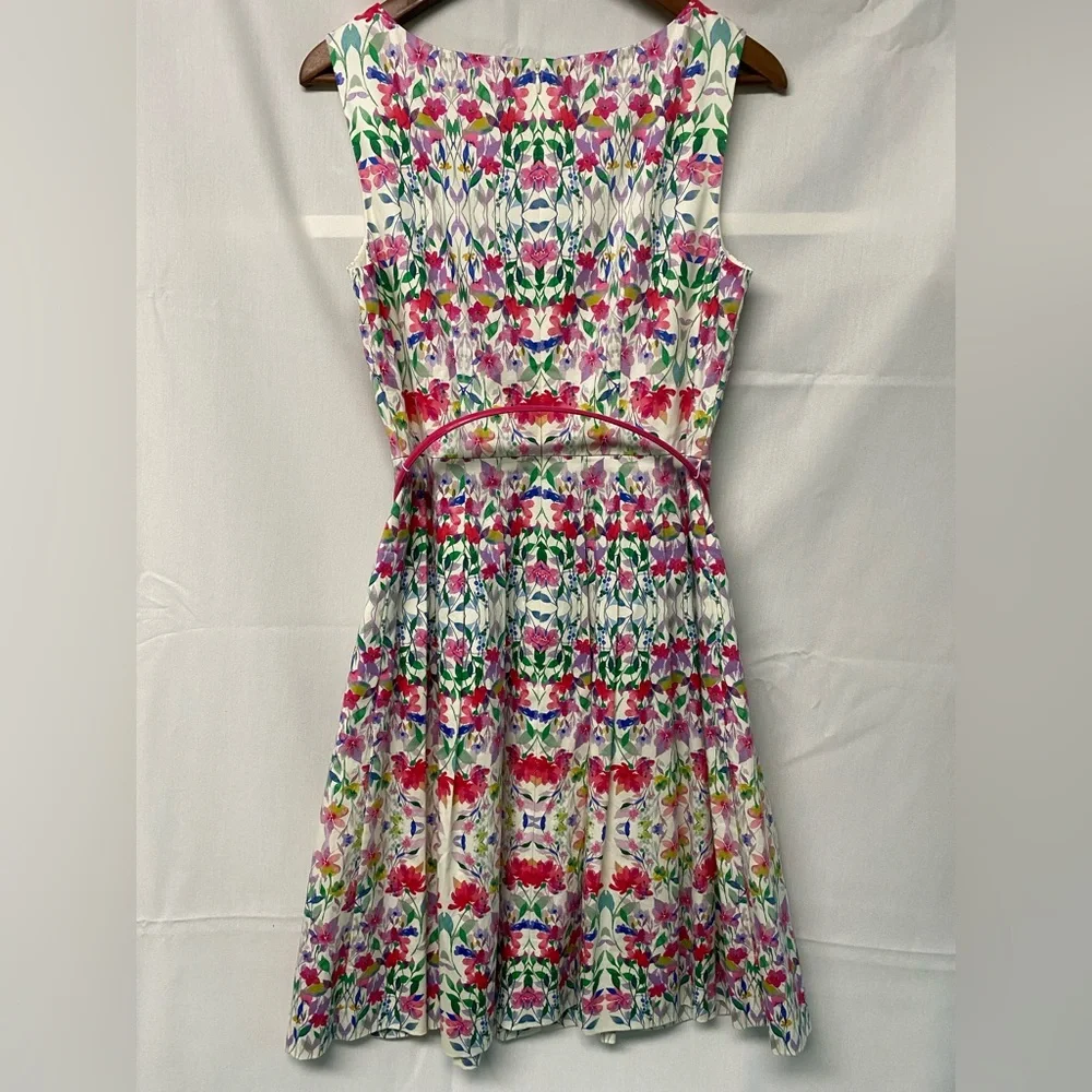 Talbots Floral Kaleidoscope Print Dress With Belt Size 8 - Picture 4 of 7